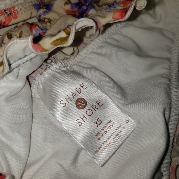 Shade & Shore Swimsuit Tan w/Flowers - Picture 3 of 12